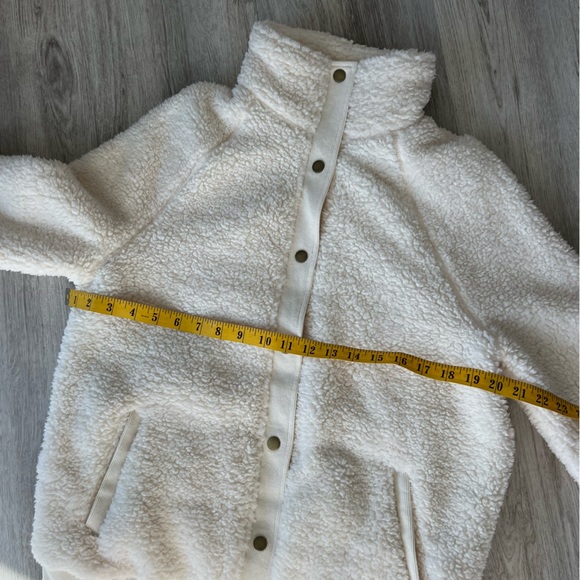CREAM SHERPA JACKET - Picture 5 of 11